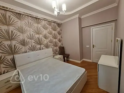 Kirayə verilir 2 otaqlı yeni tikili 60 m²