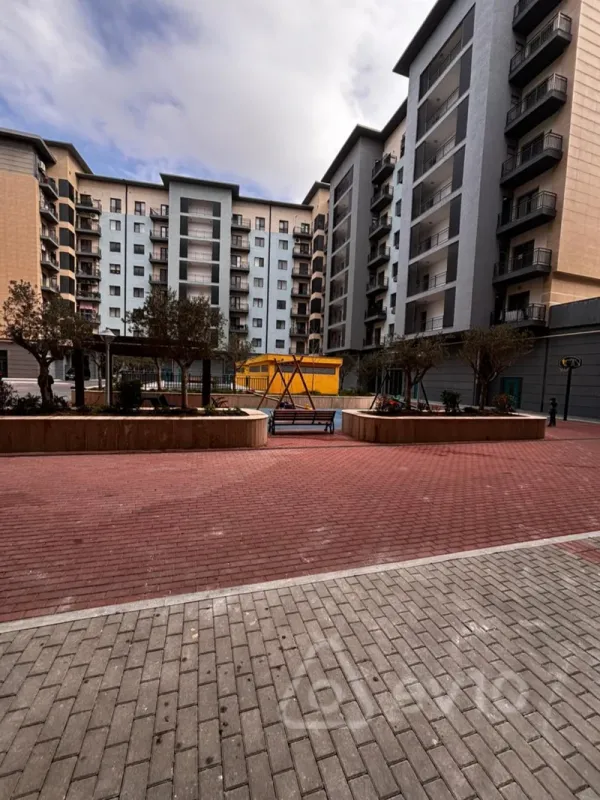 Kirayə verilir 2 otaqlı yeni tikili 85 m²