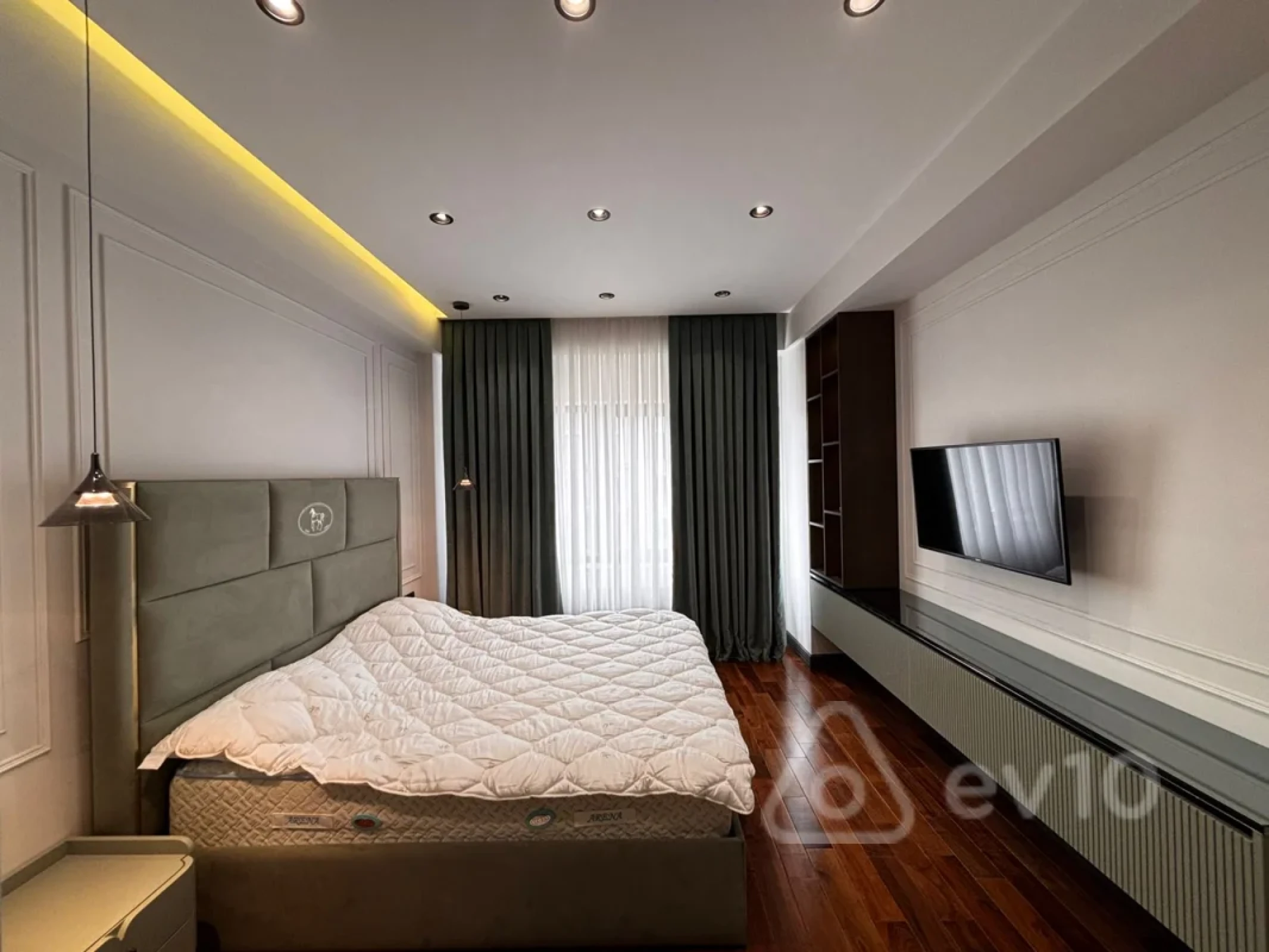 Kirayə verilir 2 otaqlı yeni tikili 85 m²