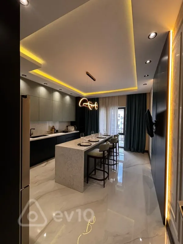 Kirayə verilir 2 otaqlı yeni tikili 85 m²