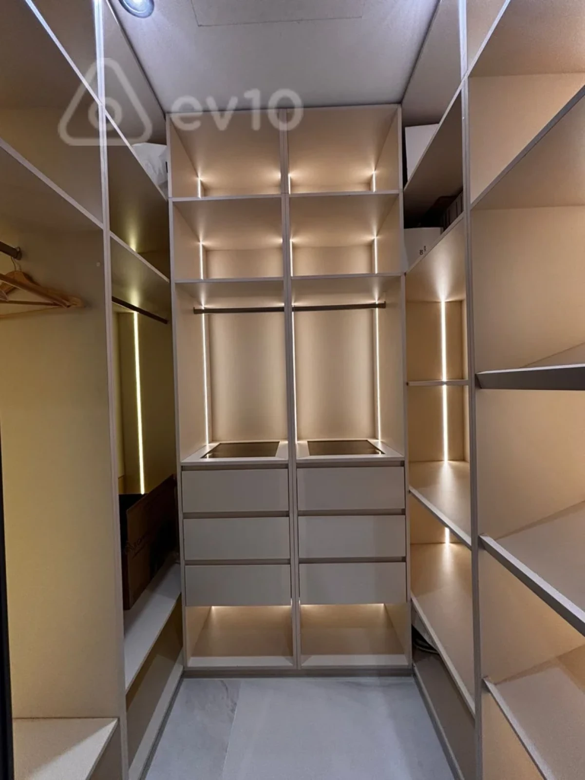 Kirayə verilir 2 otaqlı yeni tikili 85 m²