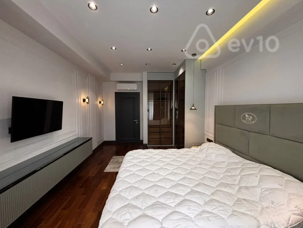 Kirayə verilir 2 otaqlı yeni tikili 85 m²
