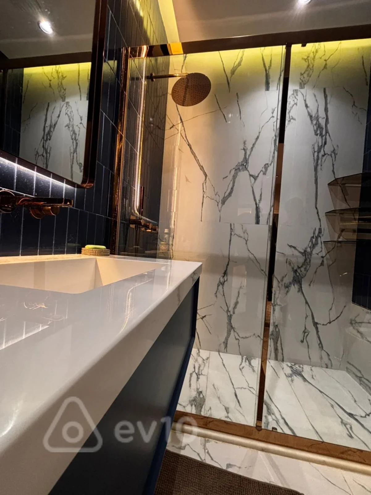 Kirayə verilir 2 otaqlı yeni tikili 85 m²