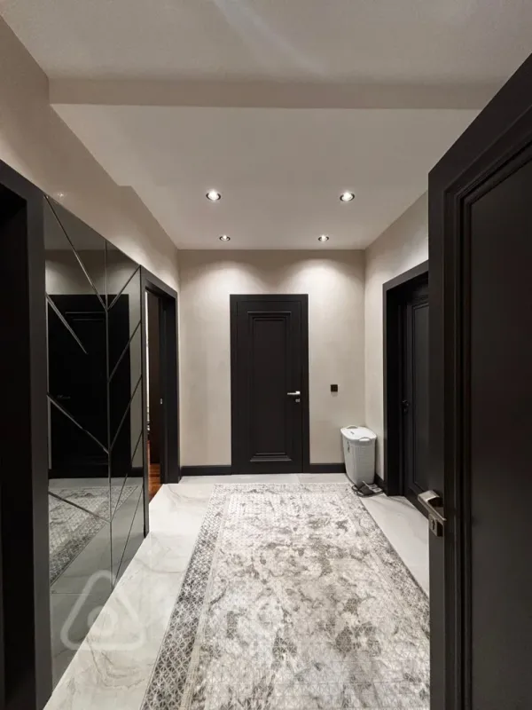 Kirayə verilir 2 otaqlı yeni tikili 85 m²