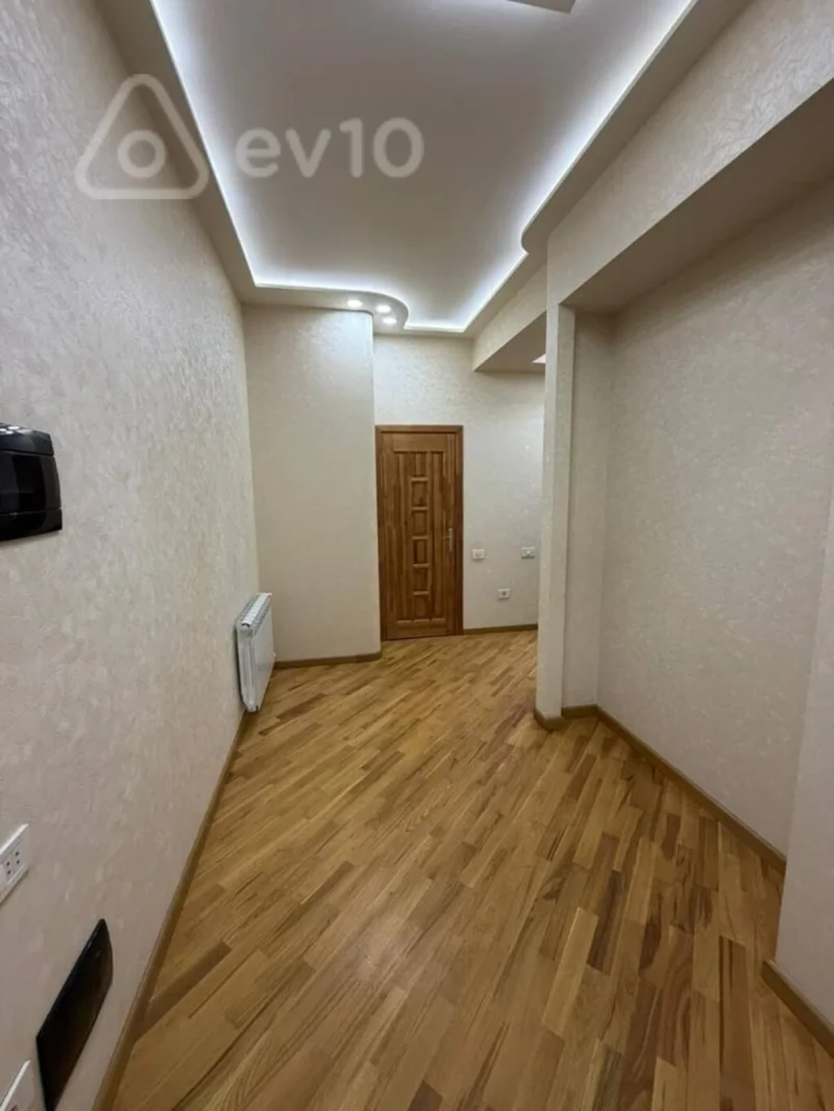 Kirayə verilir 2 otaqlı yeni tikili 65 m²
