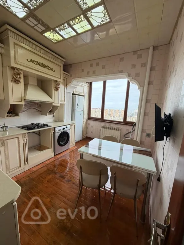 Kirayə verilir 2 otaqlı yeni tikili 46 m²