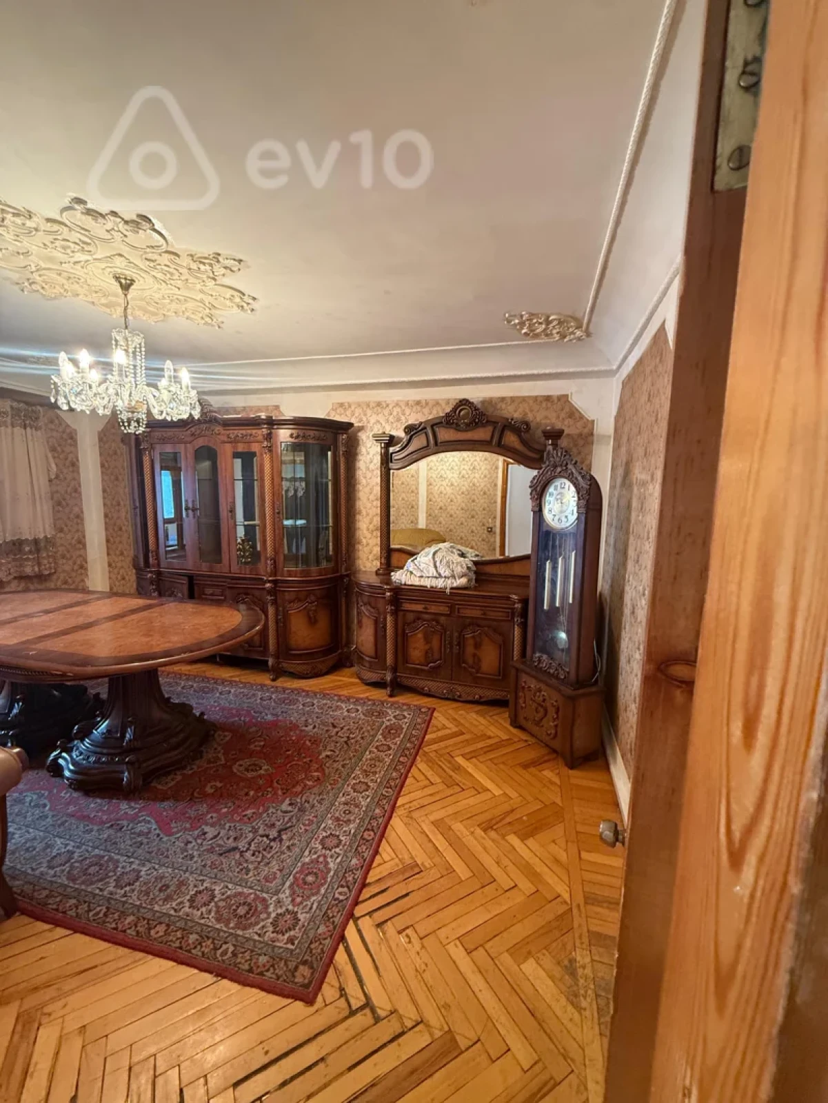 Kirayə verilir 31 otaqlı köhnə tikili 80 m²