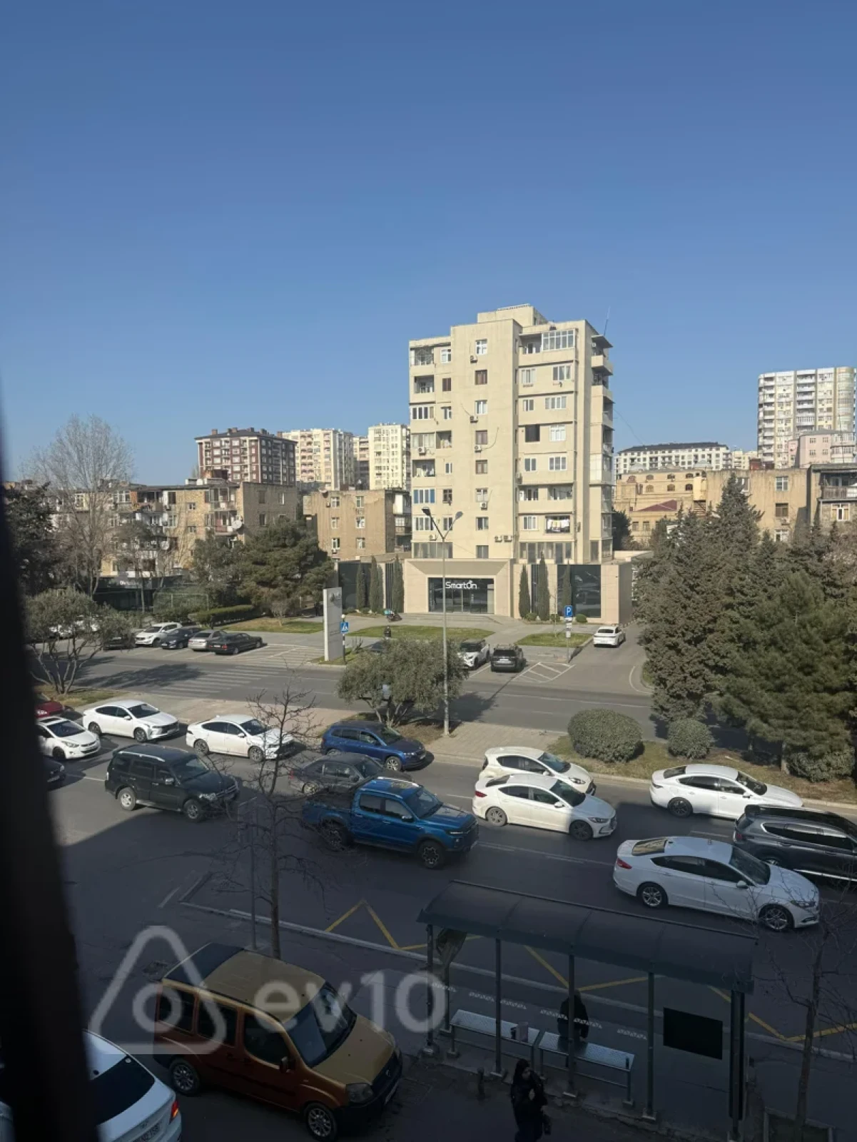 Kirayə verilir 31 otaqlı köhnə tikili 80 m²