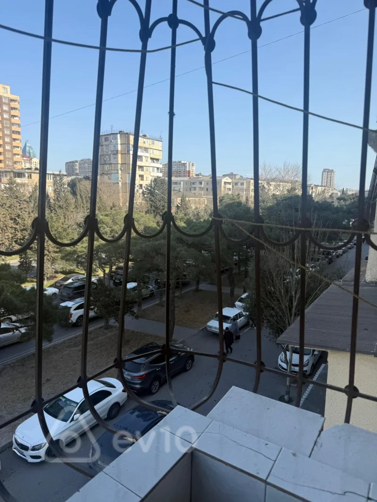 Kirayə verilir 31 otaqlı köhnə tikili 80 m²