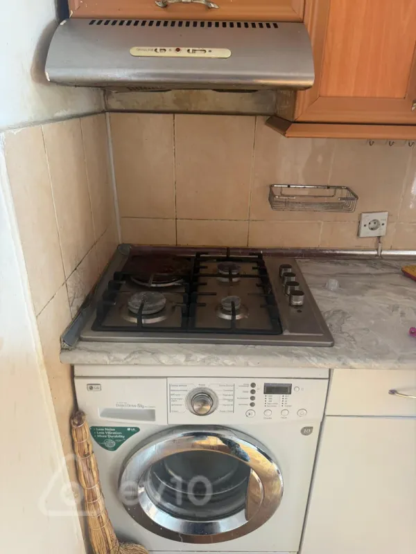 Kirayə verilir 31 otaqlı köhnə tikili 80 m²