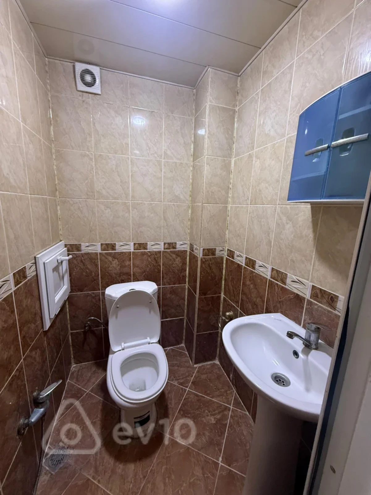 Kirayə verilir 31 otaqlı köhnə tikili 80 m²