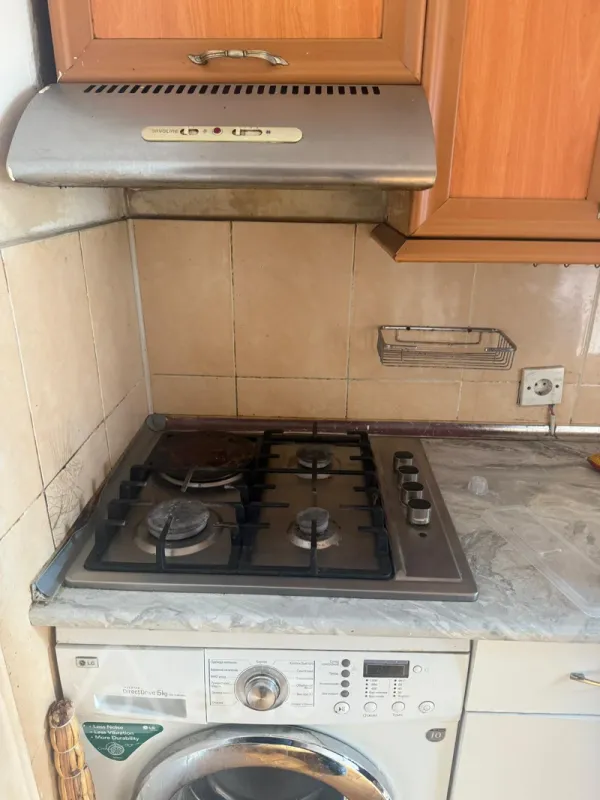 Kirayə verilir 31 otaqlı köhnə tikili 80 m²