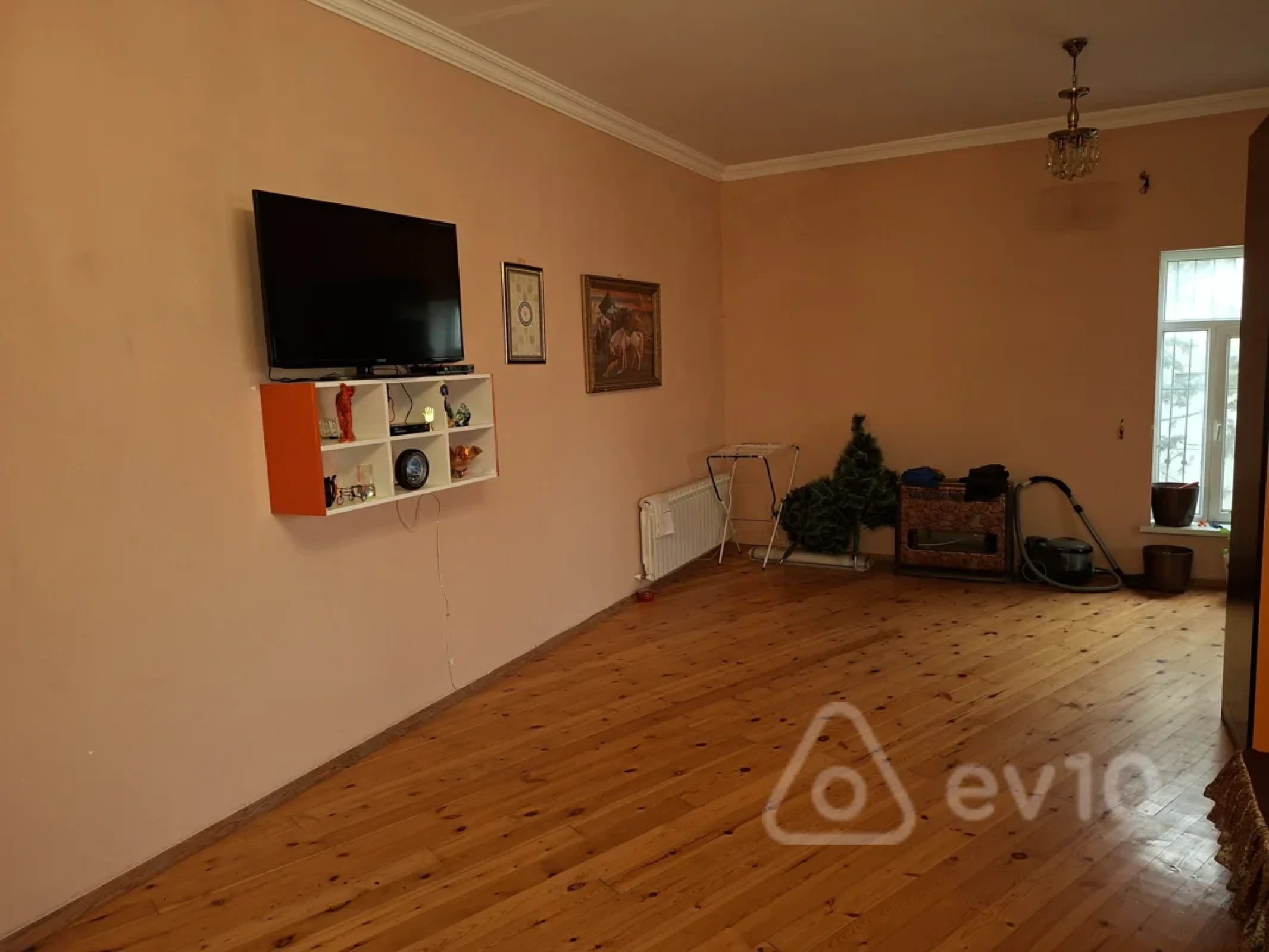 Satılır 5 otaqlı həyət evi 200 m²