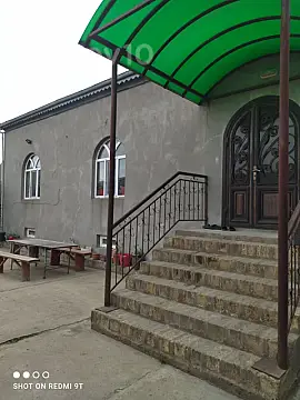 Satılır 5 otaqlı həyət evi 200 m²