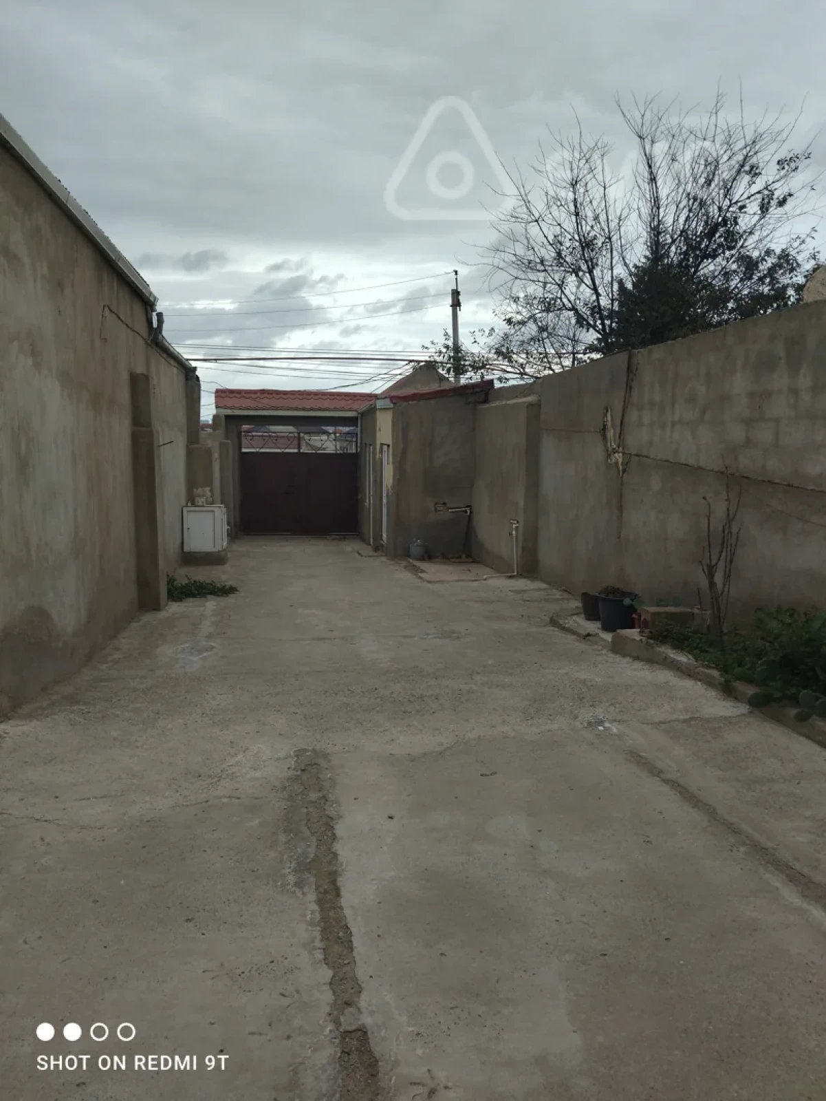Satılır 5 otaqlı həyət evi 200 m²
