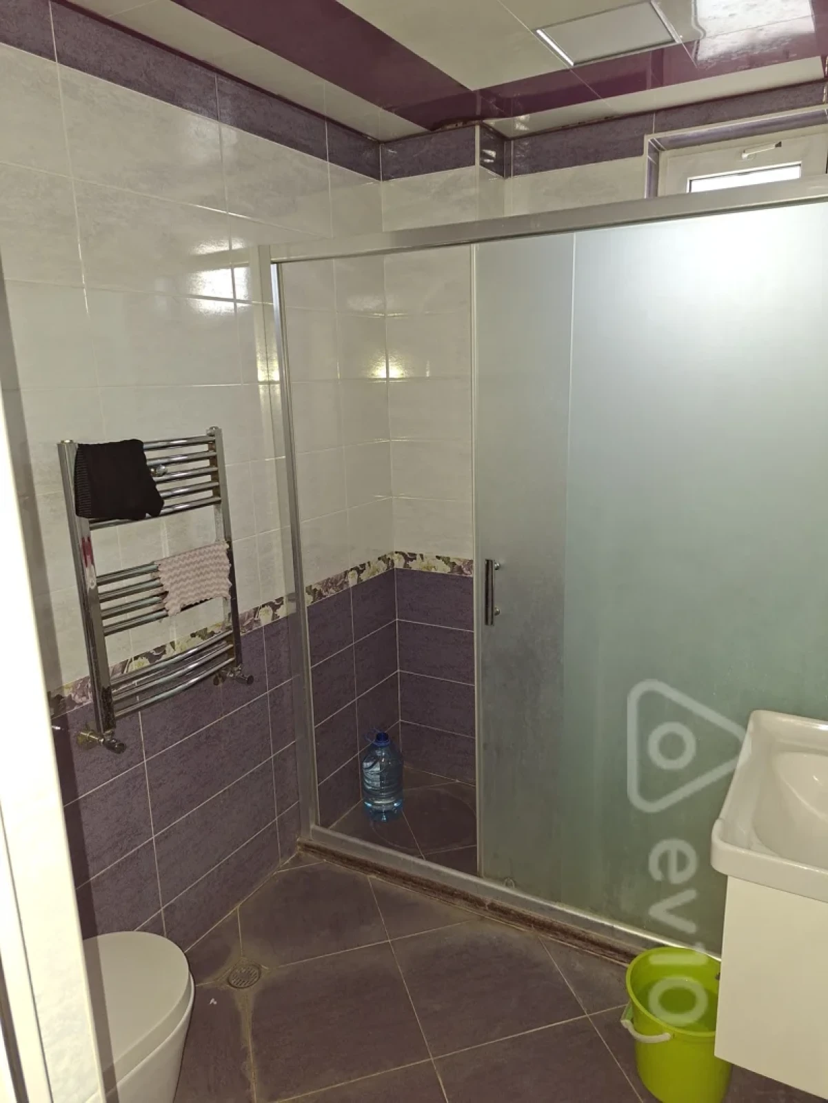Satılır 5 otaqlı həyət evi 200 m²