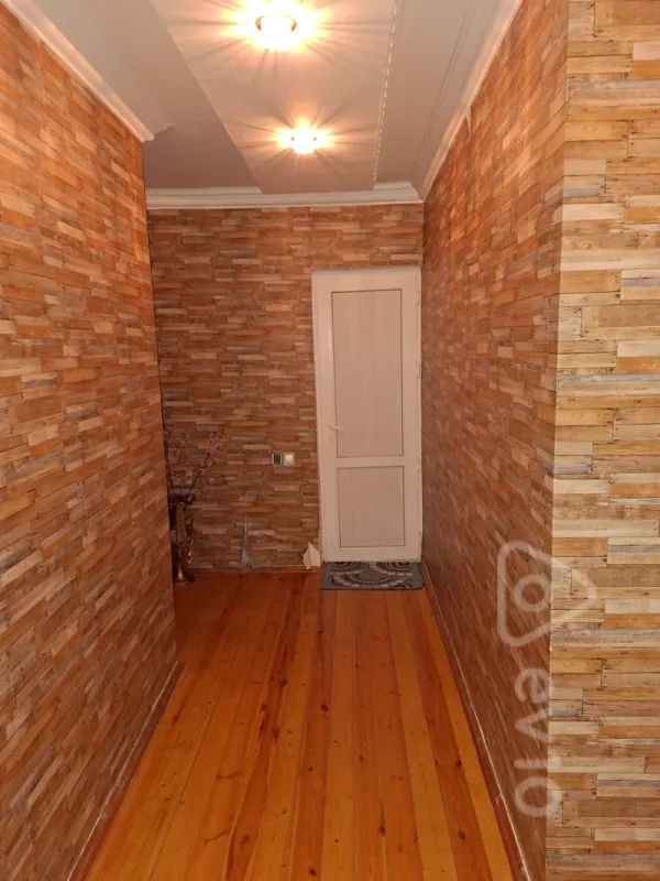 Satılır 5 otaqlı həyət evi 200 m²