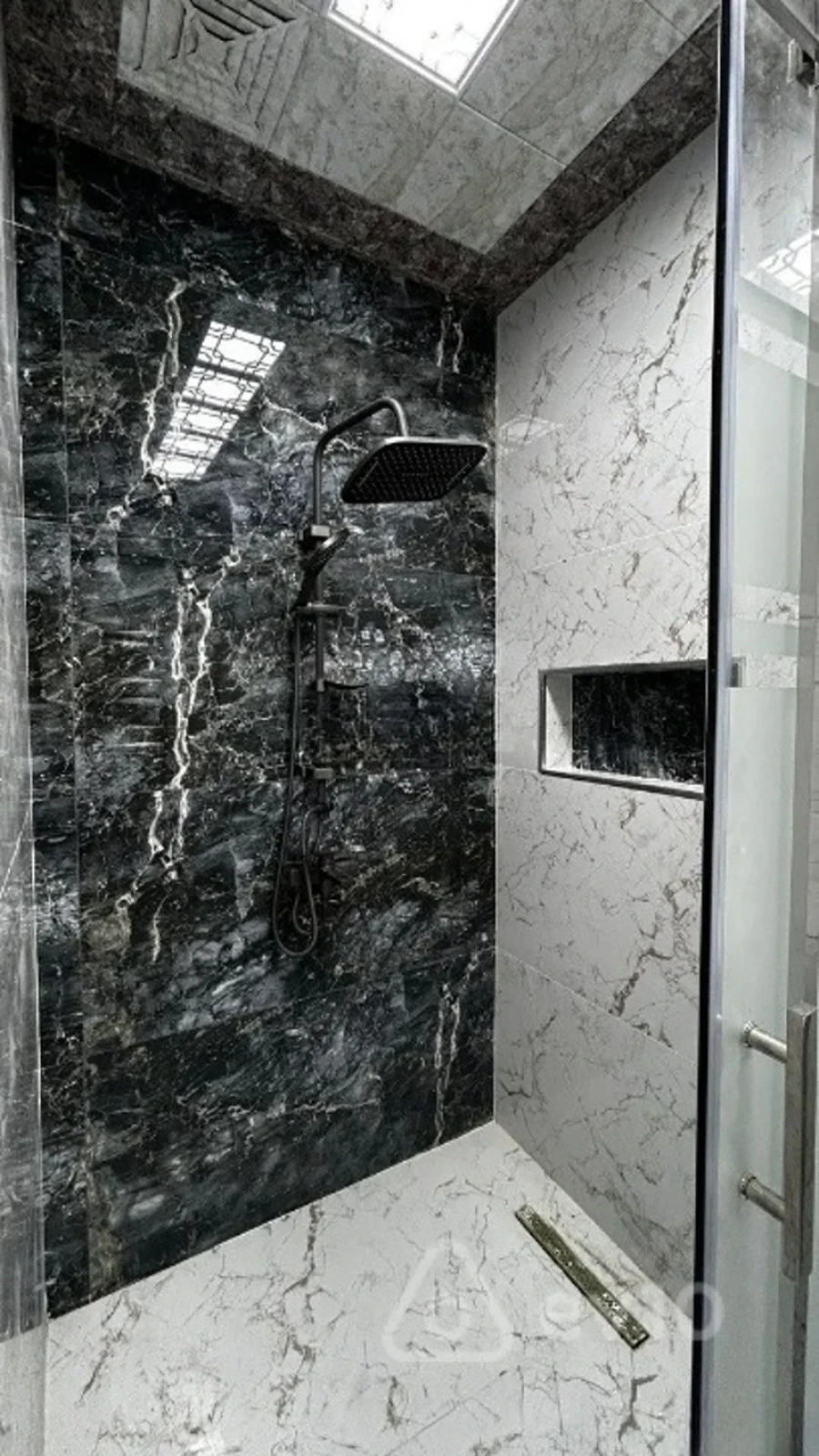 Kirayə verilir 3 otaqlı yeni tikili 115 m²