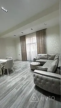 Kirayə verilir 3 otaqlı yeni tikili 115 m²
