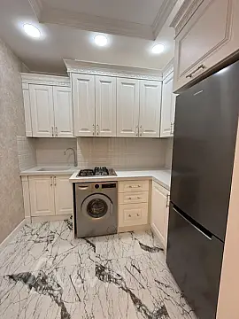 Kirayə verilir 2 otaqlı yeni tikili 70 m²