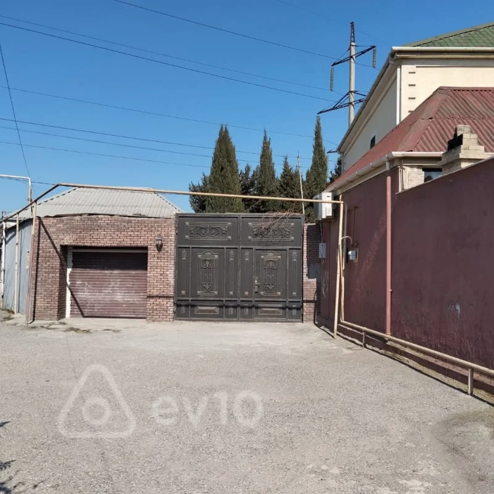 Satılır 6 otaqlı həyət evi 270 m²