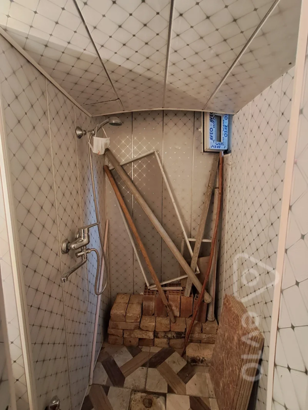 Satılır 1 otaqlı köhnə tikili 8 m²