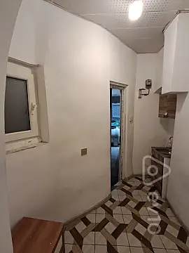 Satılır 1 otaqlı köhnə tikili 8 m²