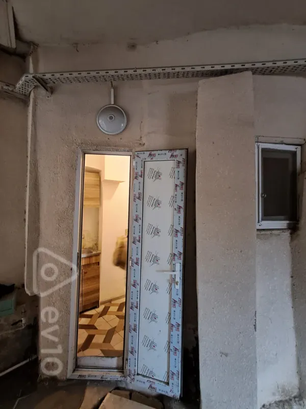 Satılır 1 otaqlı köhnə tikili 8 m²