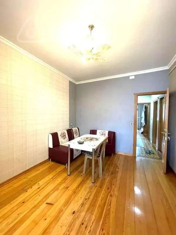 Kirayə verilir 3 otaqlı yeni tikili 65 m²