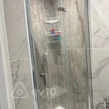 Kirayə verilir 2 otaqlı yeni tikili 50 m²