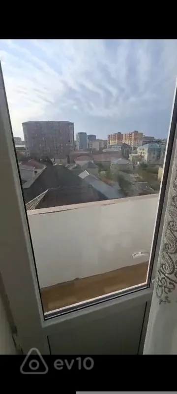 Kirayə verilir 2 otaqlı yeni tikili 65 m²