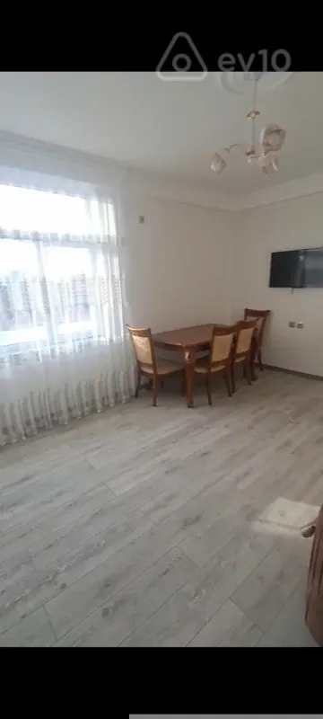 Kirayə verilir 2 otaqlı yeni tikili 65 m²