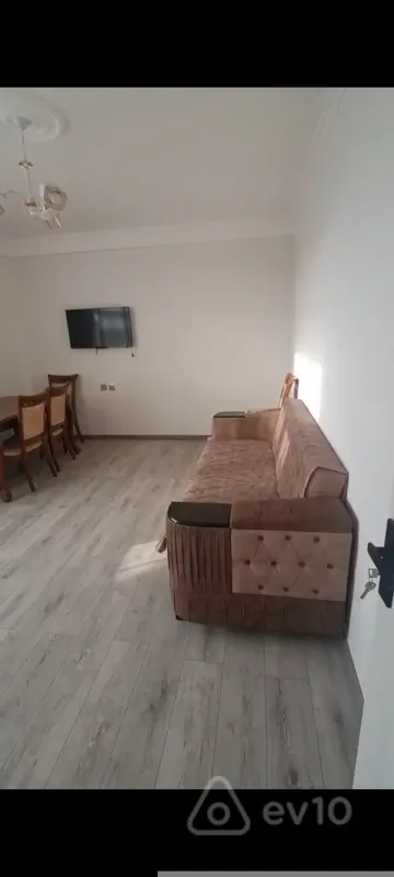 Kirayə verilir 2 otaqlı yeni tikili 65 m²