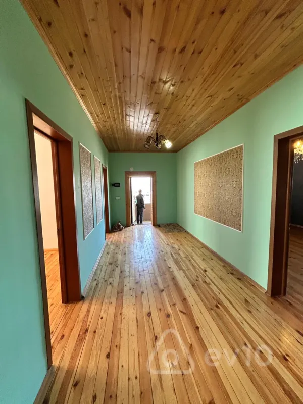 Satılır 5 otaqlı həyət evi 200 m²