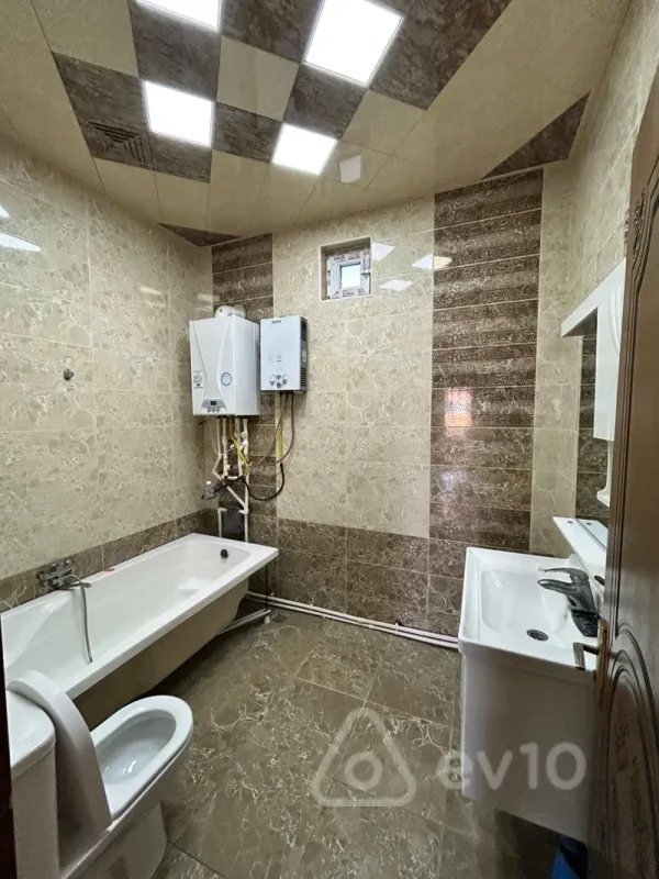 Satılır 5 otaqlı həyət evi 200 m²
