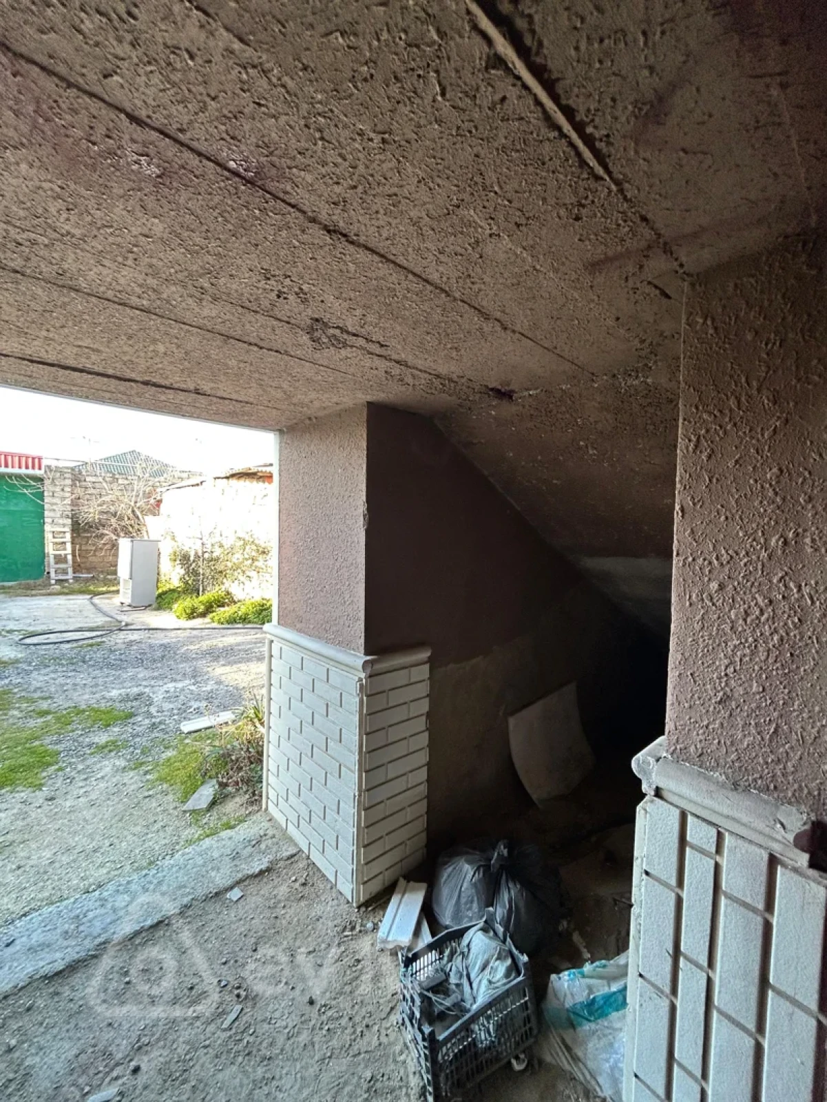 Satılır 5 otaqlı həyət evi 200 m²
