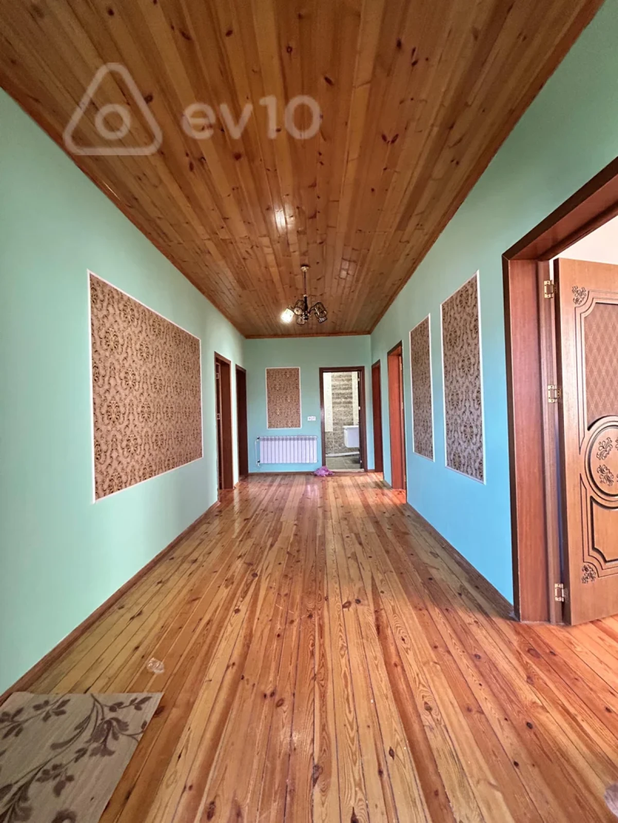 Satılır 5 otaqlı həyət evi 200 m²