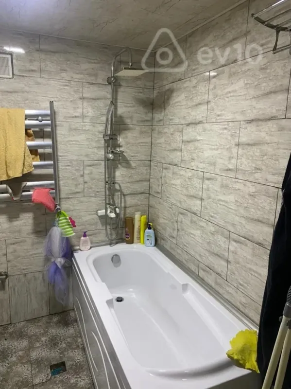 Satılır 4 otaqlı həyət evi 101 m²