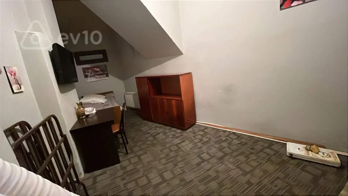 Kirayə verilir 1 otaqlı köhnə tikili 18 m²