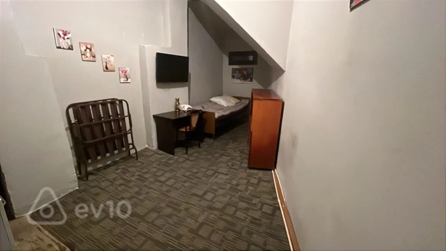 Kirayə verilir 1 otaqlı köhnə tikili 18 m²