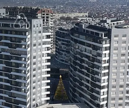 Satılır 4 otaqlı yeni tikili 182 m²