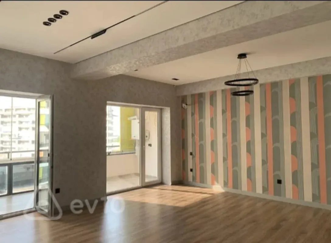 Satılır 4 otaqlı yeni tikili 182 m²