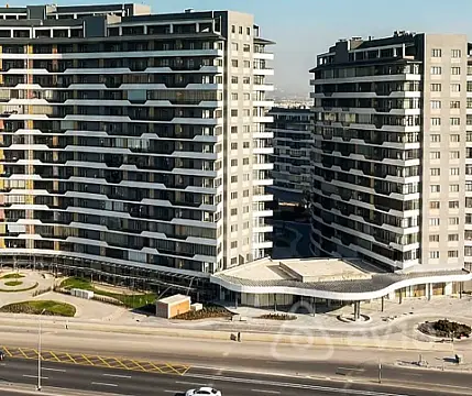 Satılır 4 otaqlı yeni tikili 182 m²