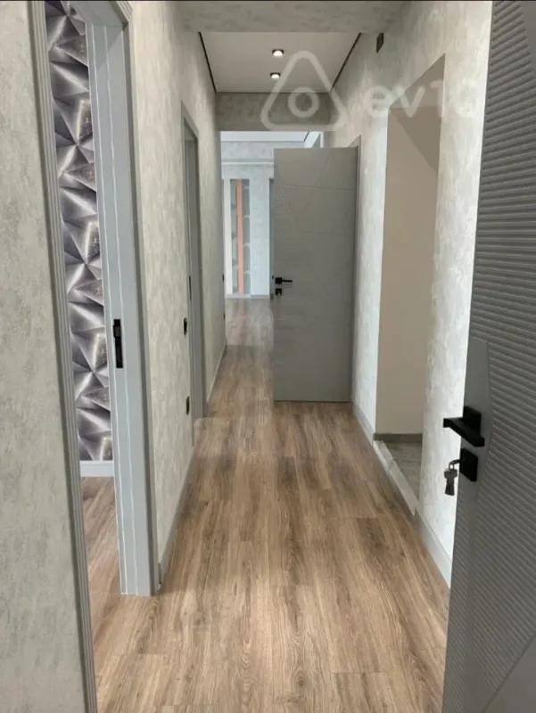 Satılır 4 otaqlı yeni tikili 182 m²