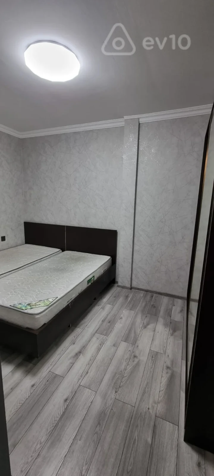 Kirayə verilir 3 otaqlı yeni tikili 100 m²