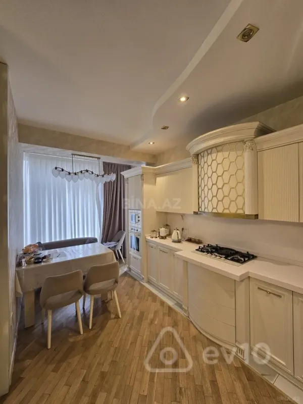 Kirayə verilir 3 otaqlı yeni tikili 115 m²