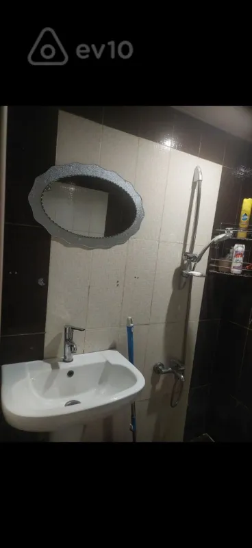Kirayə verilir 2 otaqlı yeni tikili 50 m²