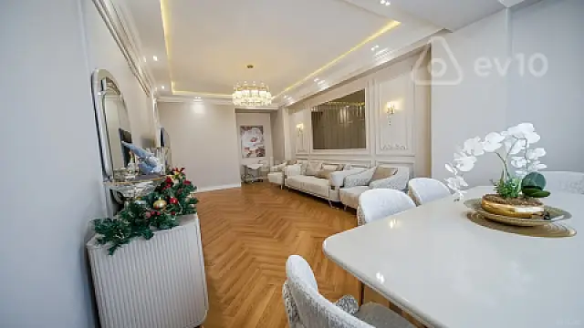 Kirayə verilir 3 otaqlı yeni tikili 135 m²