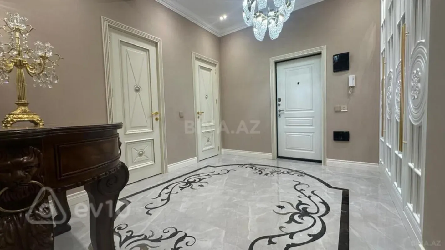 Kirayə verilir 3 otaqlı yeni tikili 135 m²