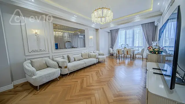 Kirayə verilir 3 otaqlı yeni tikili 135 m² — Bakı, Nərimanov 3 otaq 135.00 m²